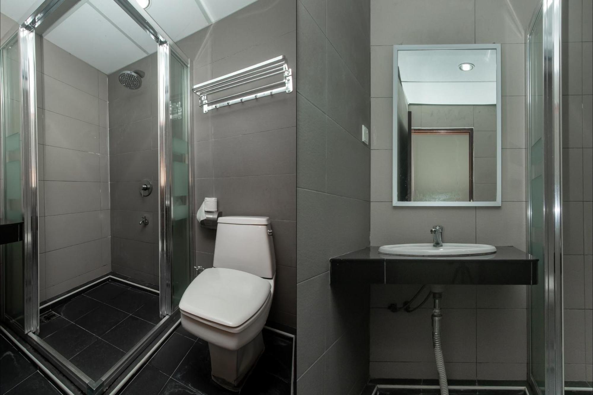Super Oyo 90055 Mansion Inn Sibu Εξωτερικό φωτογραφία