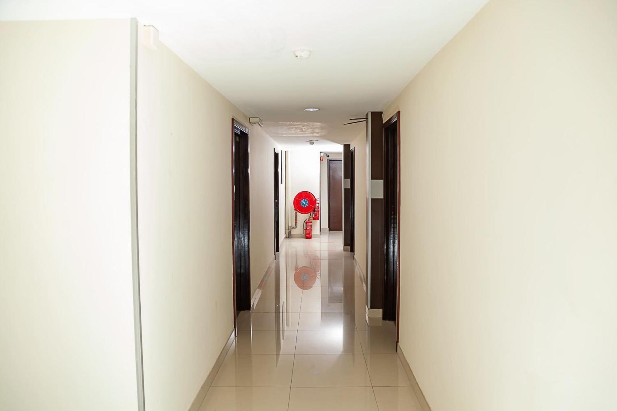 Super Oyo 90055 Mansion Inn Sibu Εξωτερικό φωτογραφία